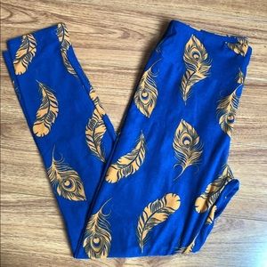 EUC Lularoe OS leggings. No flaws noted.